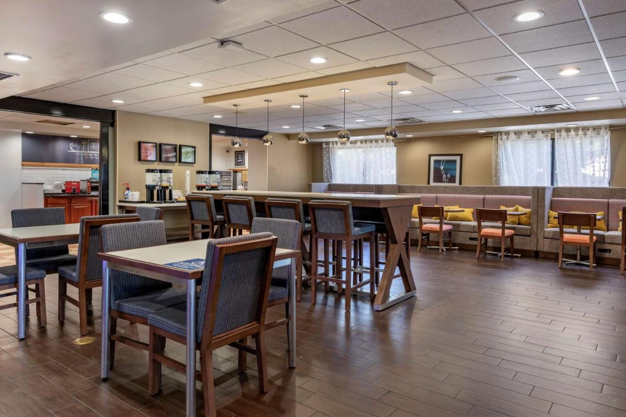 Hampton Inn Norco/Corona Exteriör bild