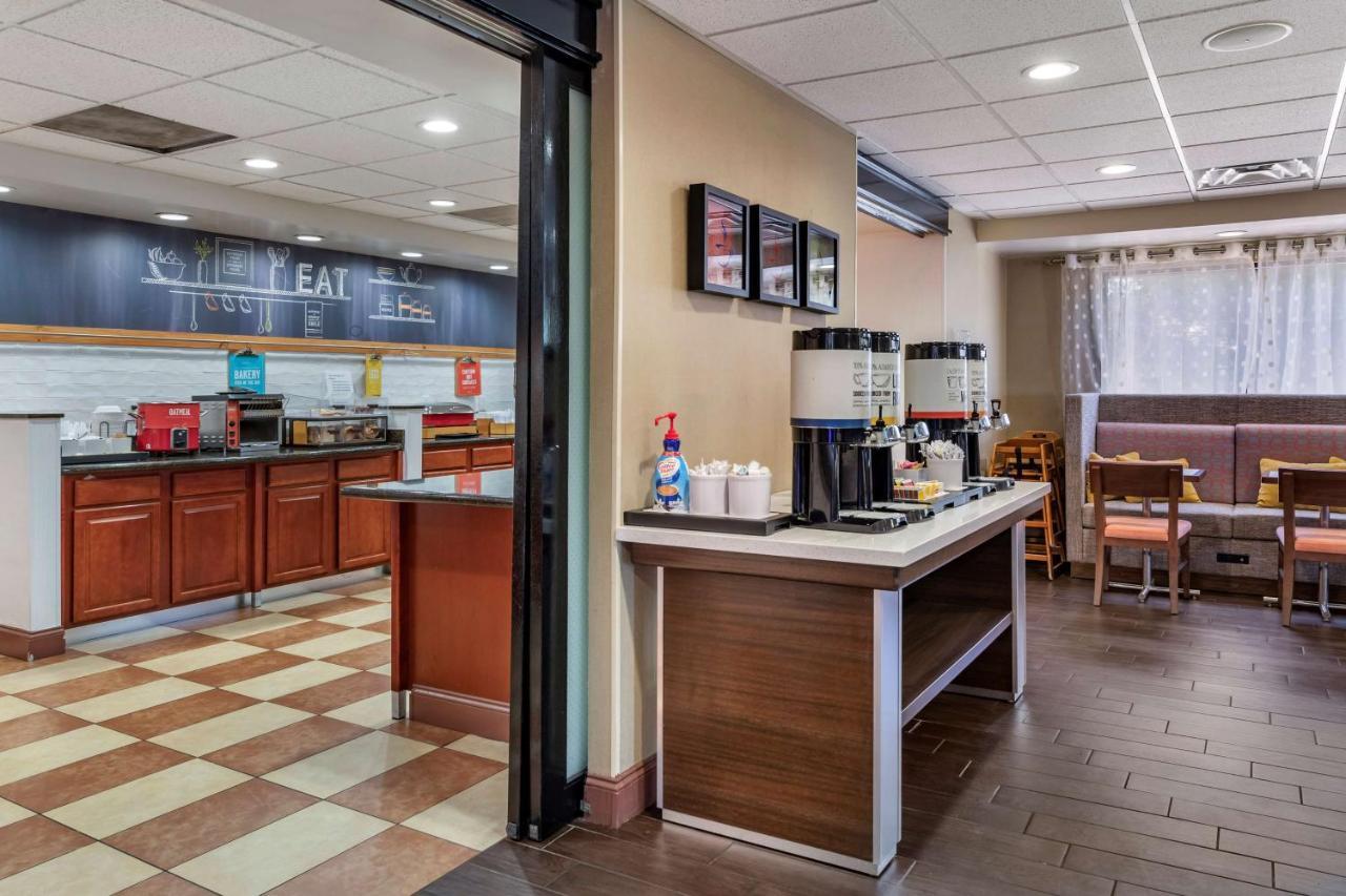 Hampton Inn Norco/Corona Exteriör bild